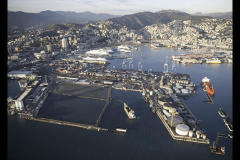 Position of the Genoa Port – Adjacent to airport and naturally linked with city’s coastal zone